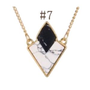 10/$25🦋 Farah Jewelry 18K Gold Plated Howlite Necklace